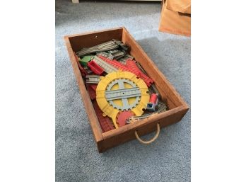 Vintage Toy Train Set In Wood Box - FAIRFIELD PICKUP