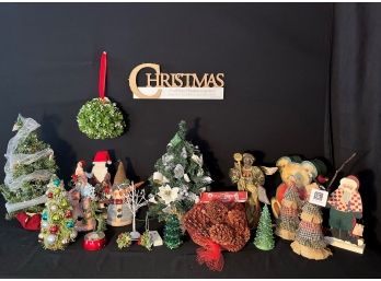 Christmas Lot With Sandy Dolls, Giftcraft And More