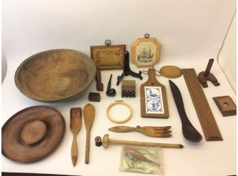 Mixed Lot Wood Items Bowl Trivets Hangers Spoons Fork