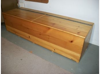 Huge Cedar Lined Storage Chest - Very Well Made & Functional - Great Condition
