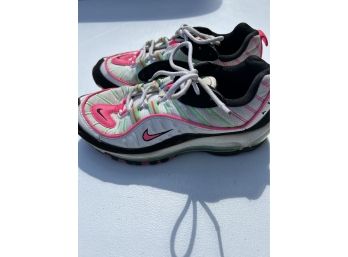 Nike Air Sneakers Size 8.5 (l7)