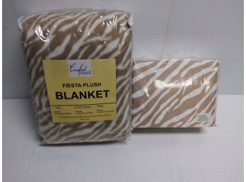 Comfort Creek Fiesta Plush Blanket And Sheet Set- Queen - NEW