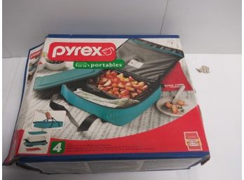 Pyrex Portables Pyrex Set - NEW