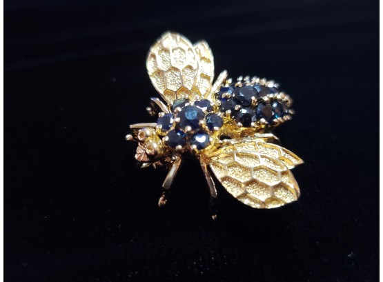 Spectacular 14k Sapphire Bee Pin Fine Jewelry