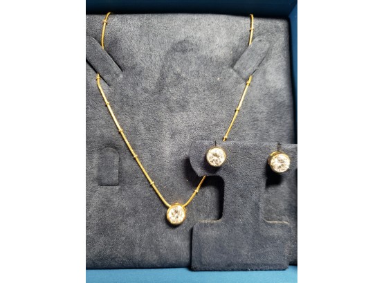 Gold Tone Fashion CZ Neclace And Earring Set