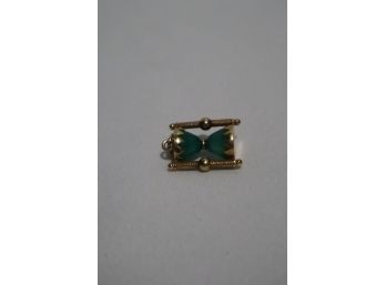 750 Yellow Gold Chrysoprase Hour Glass Pendant