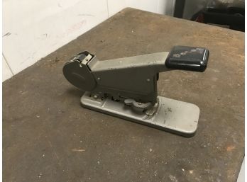 Bates Stapler Model B Cut Straps Or Wire