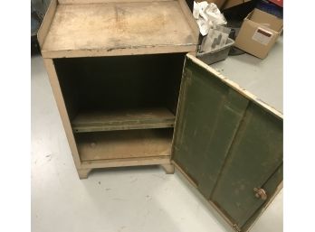 Metal Cabinet Case 21 X 15 X 34 Inches Comes With Two Shelves