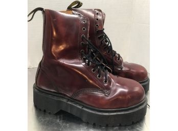 Doc Martens Leather Boots Size 10 US - EUC