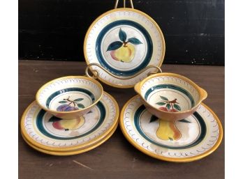 Stangl Pottery - Four Sandwich Plates And Two Bowls In Fruit Pattern
