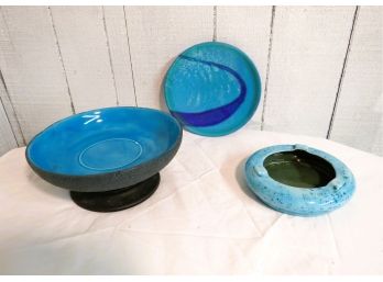 Trio Of Blue Mid-century Bowls And Dishes