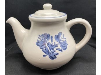 Pflaltzgraff Yorktowne Stoneware 9 1/2 Inch Teapot With Lid