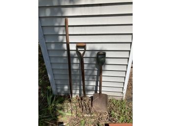 3 Antique Wood Handle Garden Tools