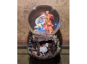 Holy Family Nativity Scene Snow Globe