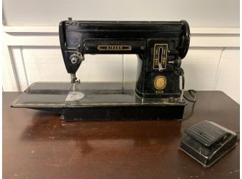 Vintage Singer Sewing Machine 301 With Pedal