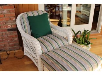 Lane Venture 'Four Seasons' Indoor/Outdoor Cottage White Chair And Ottoman + Cushions And Pillows