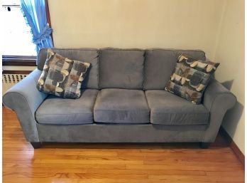 NICE 3 Cushion Sofa