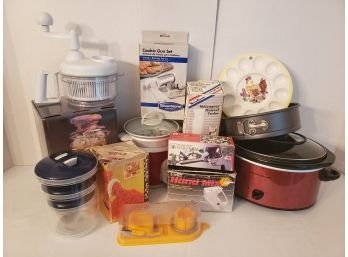 Mixed Lot Of Working Small Kitchen Appliances And Accessories