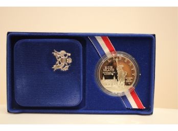 1986 United States Mint US Liberty Ellis Island Silver Dollar Coin Boxed Set