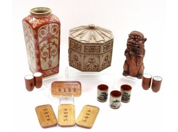 Chinese Dog Figurine Marked 帥 Shuai, Four Cups With Wooden Plates, Three Cups With Scenery, Hexagonal Large Box