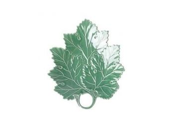NEW Sugar Leaf 8 Inch Majolica Figural Maple Leaf Green Plate