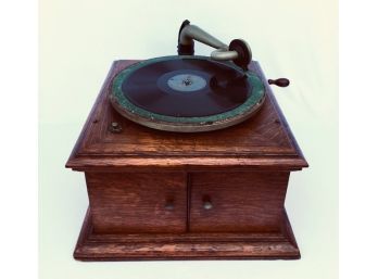 Antique Victor Record Player- Working