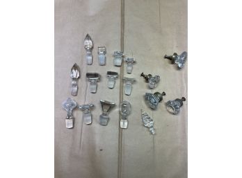 Lot Of Glass Bottle Stoppers And Drawer Pulls
