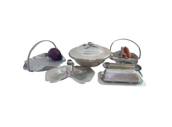 Collection Of Vintage Decorative Aluminum Serving Dishes  By Everlast, Silverlook And More.