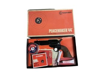Crosman Peacemaker'44' ,0.22 Caliber Pellgun.