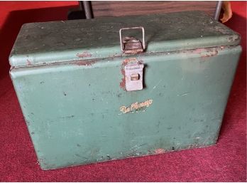 Vintage Metal Ice Cooler - Classic Green