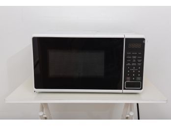 Walmart 700 Watt Microwave Oven (Model No. MSF0W100072352)