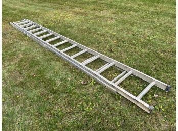 28 Foot Aluminum Extendable Ladder