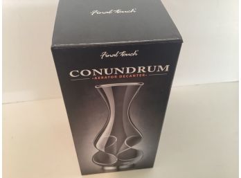 Final Touch Conundrum Aerator Decanter (NIB)