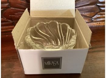 Mikasa Clear Peppermint Candleholder