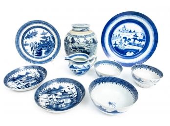 Grouping of blue chinese stoneware