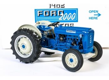 Danbury Mint Die Cast Ford 2000 Tractor, New In Box