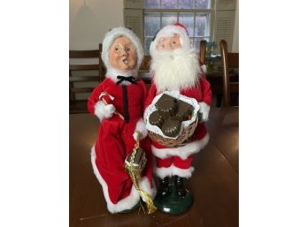 Byers Choice Ltd Santa And Mrs Clause