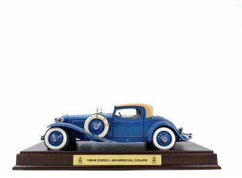 1929 Cord L-29 Special Coupe - Large Scale (1:16) With Solid Wood Base  - With Title