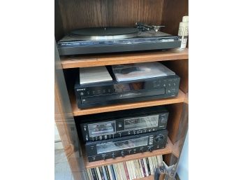Fisher MT-273 Turntable, Fisher CA-880 Amplifier, Sony 5 CD PlayerCDP-CE500, Speakers