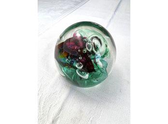 Gorgeous Robert Held Signed Art Glass Paperweight