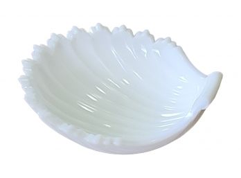 Vintage White Milk Glass Westmoreland Shell Form Candy Dish Bowl