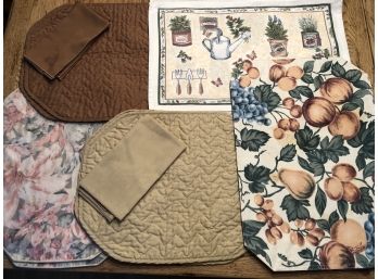 5 Sets Of Placemats