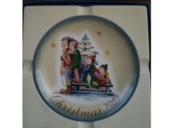 Schmid Hummel Christmas 1981 'A Time To Remember' W/ Box