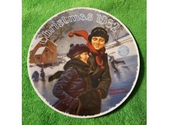 Knowles 1982 Christmas Courtship Collectors Plate W/cert