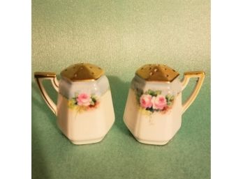 1920's Hand Painted Salt And Pepper Made In Japan - Gold And Corks Intact