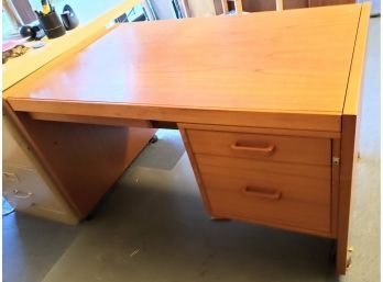 Wood Desk With Wheels And Lock On Drawer