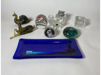 GLASS PAPERWEIGHTS, INKWELLS, AND AN ART GLASS TRAY