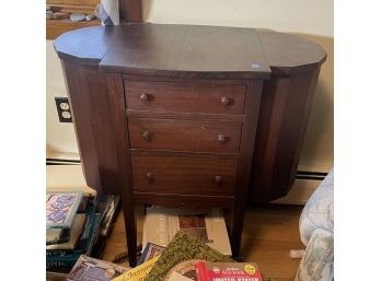 ANTIQUE SOLID MAHOGANY MARTHA WASHINGTON SEWING STAND