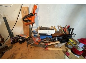 ALL TOOLS ON TOP OF AND IN THE CRAFTSMAN TOOL BENCH