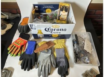 WORK GLOVES, GLASSES AND OFFICE ITEMS